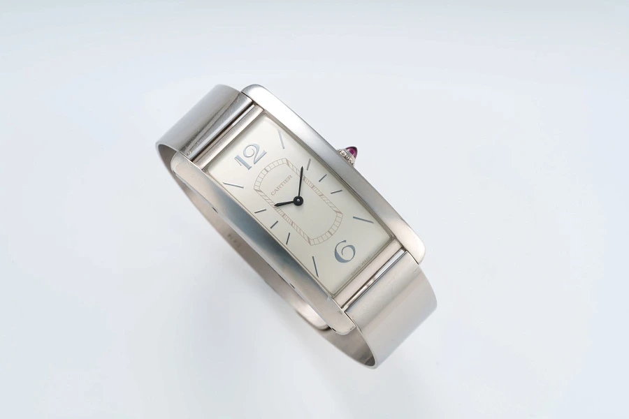 Tank Cintrée Ref. WGTA0027 in Platinum