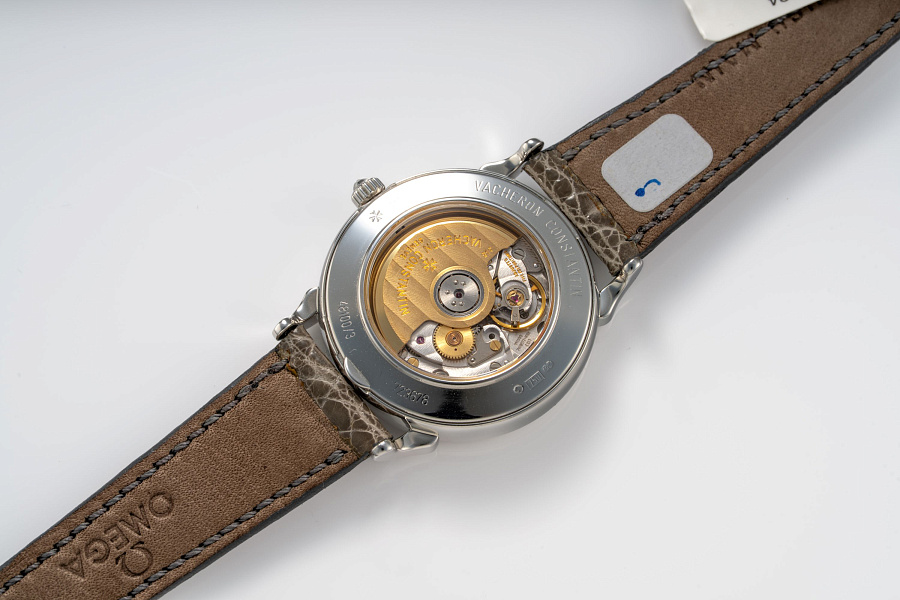 Cornes de Vache Ref. 48100/3 in 18k White Gold