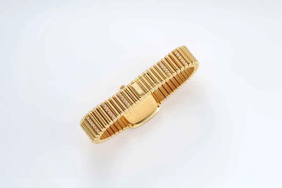 Ladies Watch Ref. 9905 in 18k Yellow Gold
