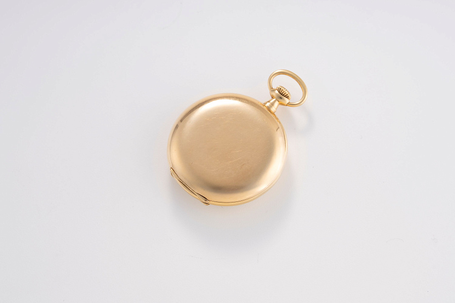 Small Pocket Watch in 18k Yellow Gold
