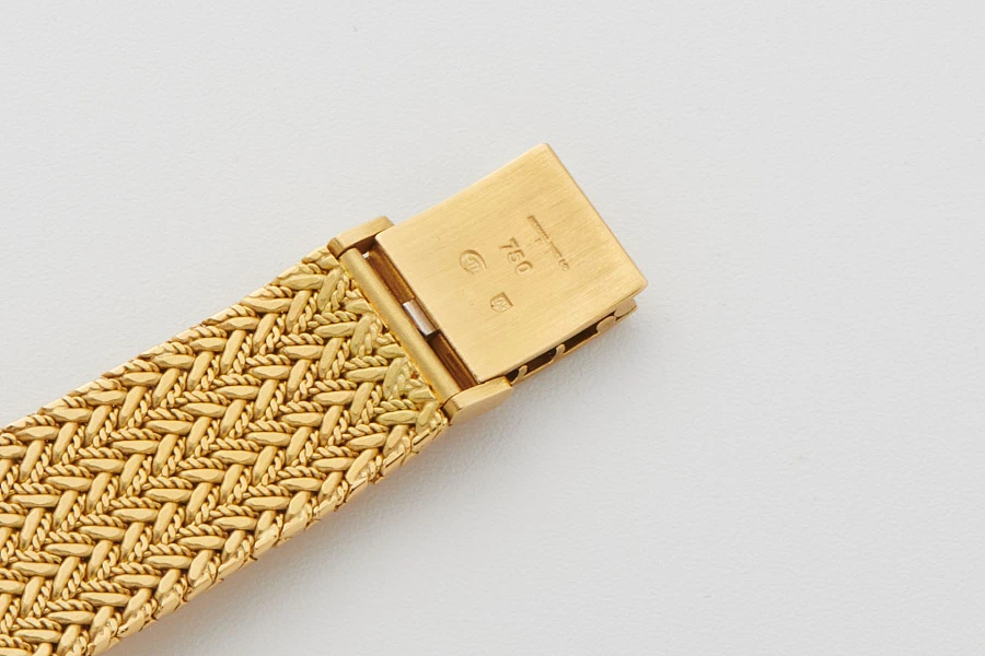 Quantième Perpetual Calendar Ref. 25549BA with Ornate Bracelet in 18k Yellow Gold