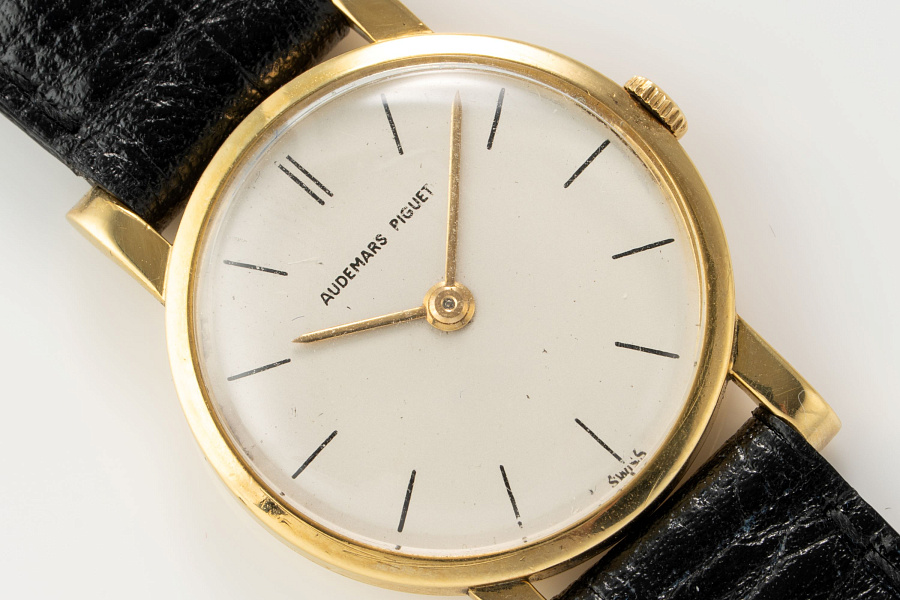 Ladies Watch in 18k Yellow Gold