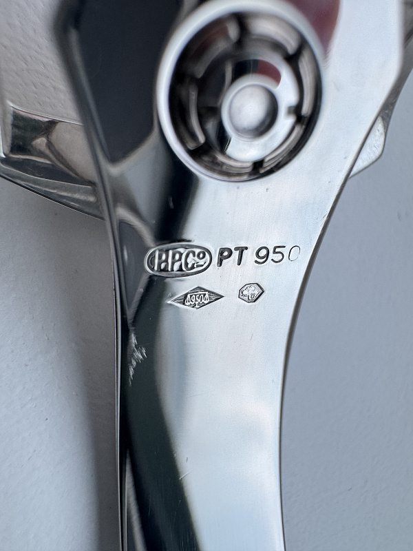 16mm Chevron-style Deployment Clasp in Platinum 950