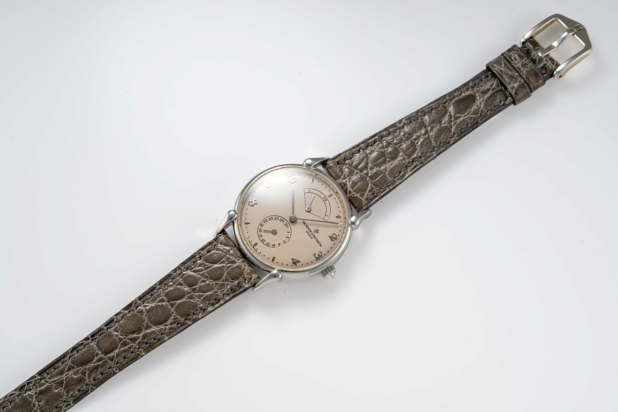 Cornes de Vache Ref. 48100/3 in 18k White Gold