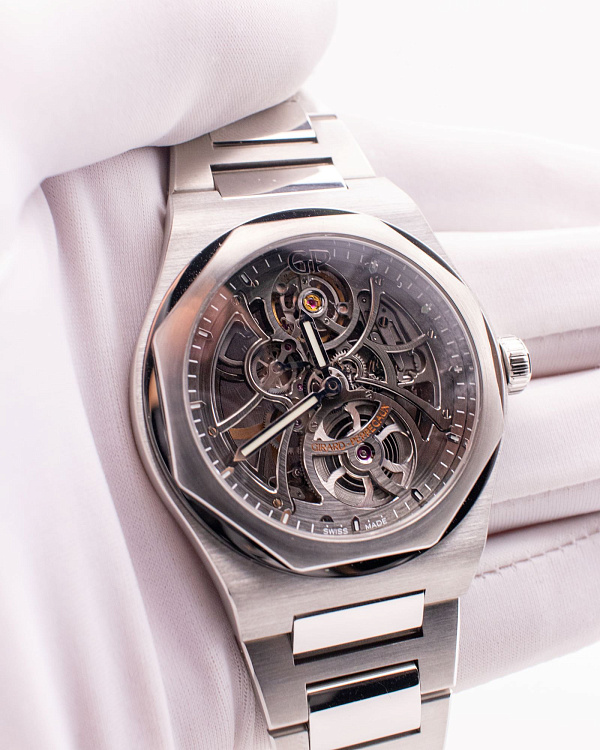 Laureato skeleton
