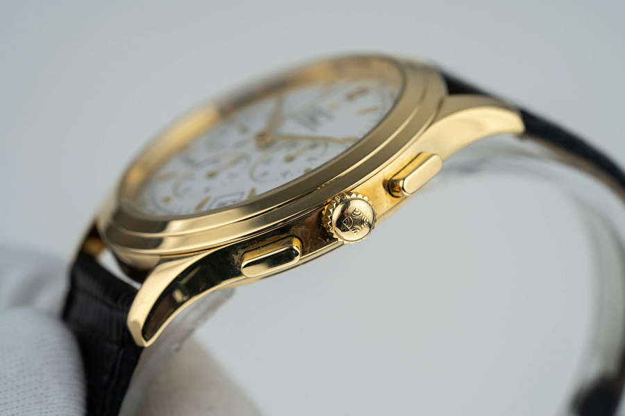 Elegante 18K Yellow Gold