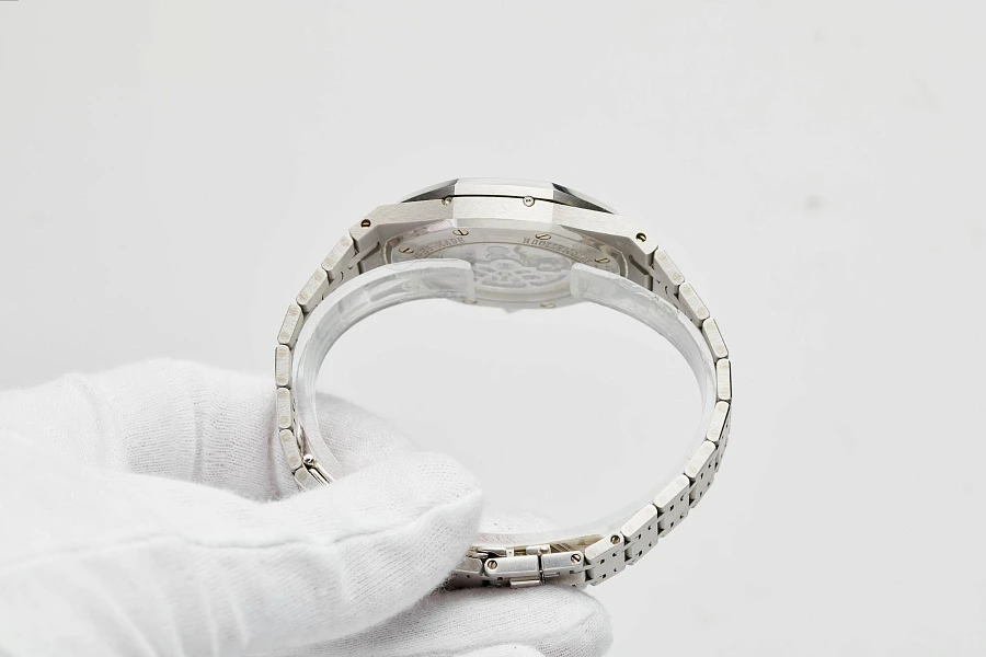 Platinum Perpetual Calendar