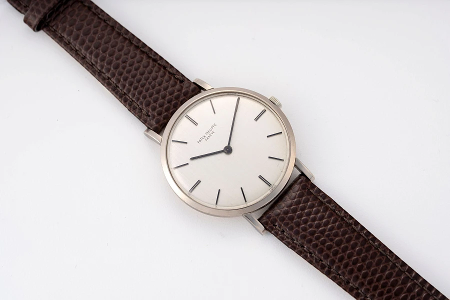 Calatrava Linen Dial Ref. 3538 in 18k White Gold