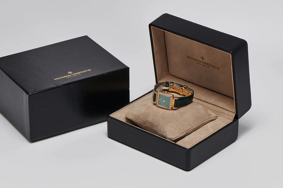 Green Stone Dial Ladies Watch in 18k Yellow Gold