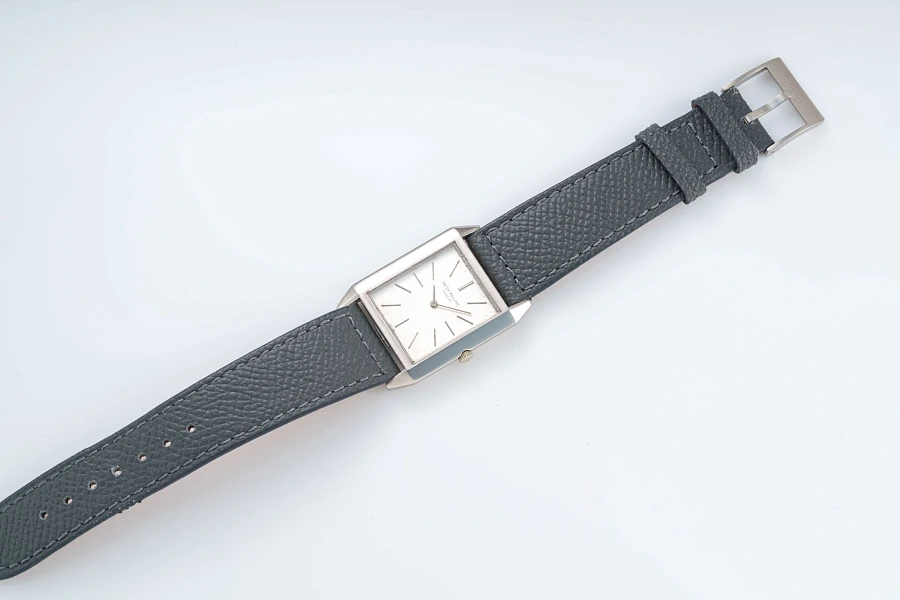 Ref. 3572 in 18k White Gold