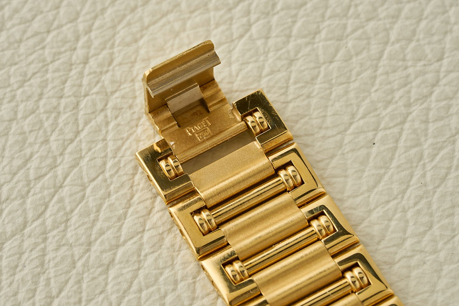 Piaget 'Dancer' in 18k Yellow Gold