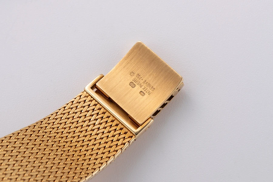 Ellipse Quartz Ref. 3879 in 18k Yellow Gold