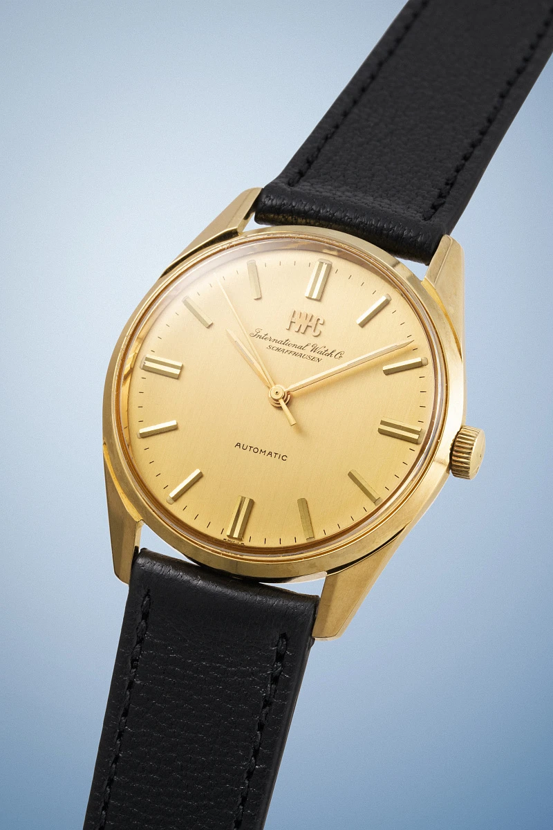Angular Dress Watch Ref. 1810 in 18k Yellow Gold