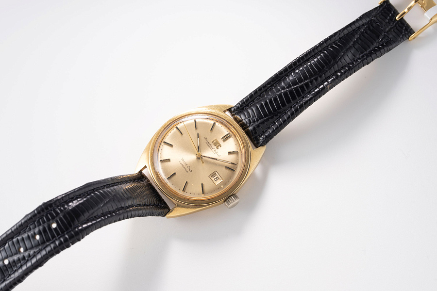 Yacht-Club Ref. R811A in 18k Yellow Gold