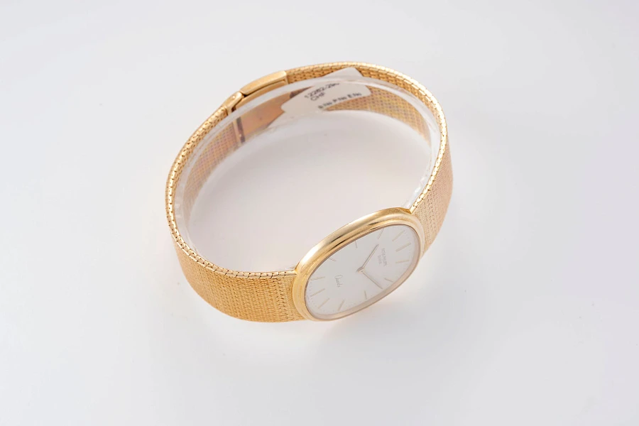 Ellipse Quartz Ref. 3879 in 18k Yellow Gold