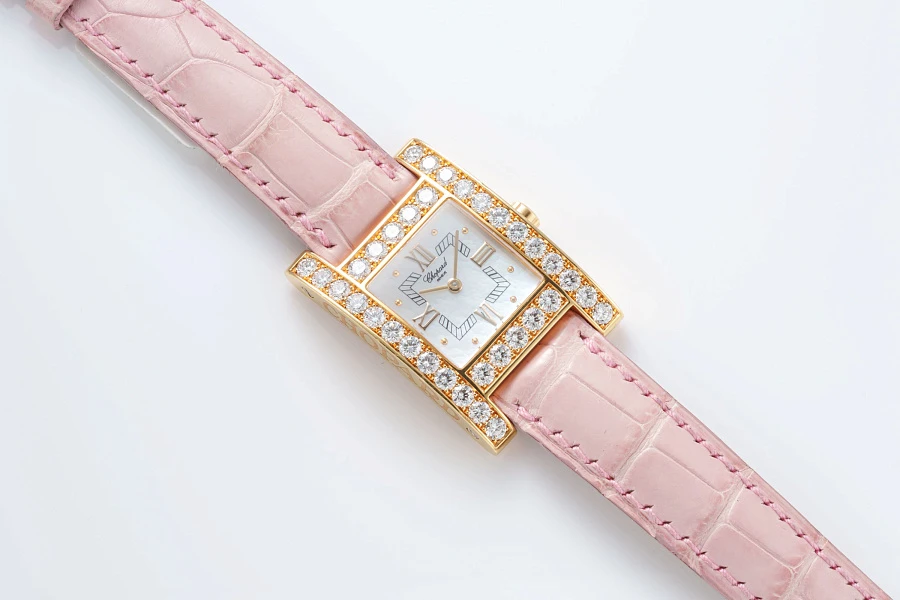 Your Hour Ref. 445-1 in 18k Yellow Gold with Diamonds