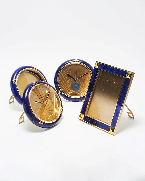 Rectangular and Round Picture Frames & Set of Table Clocks