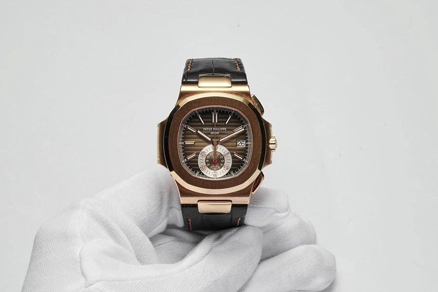 Nautilus Chronograph Date