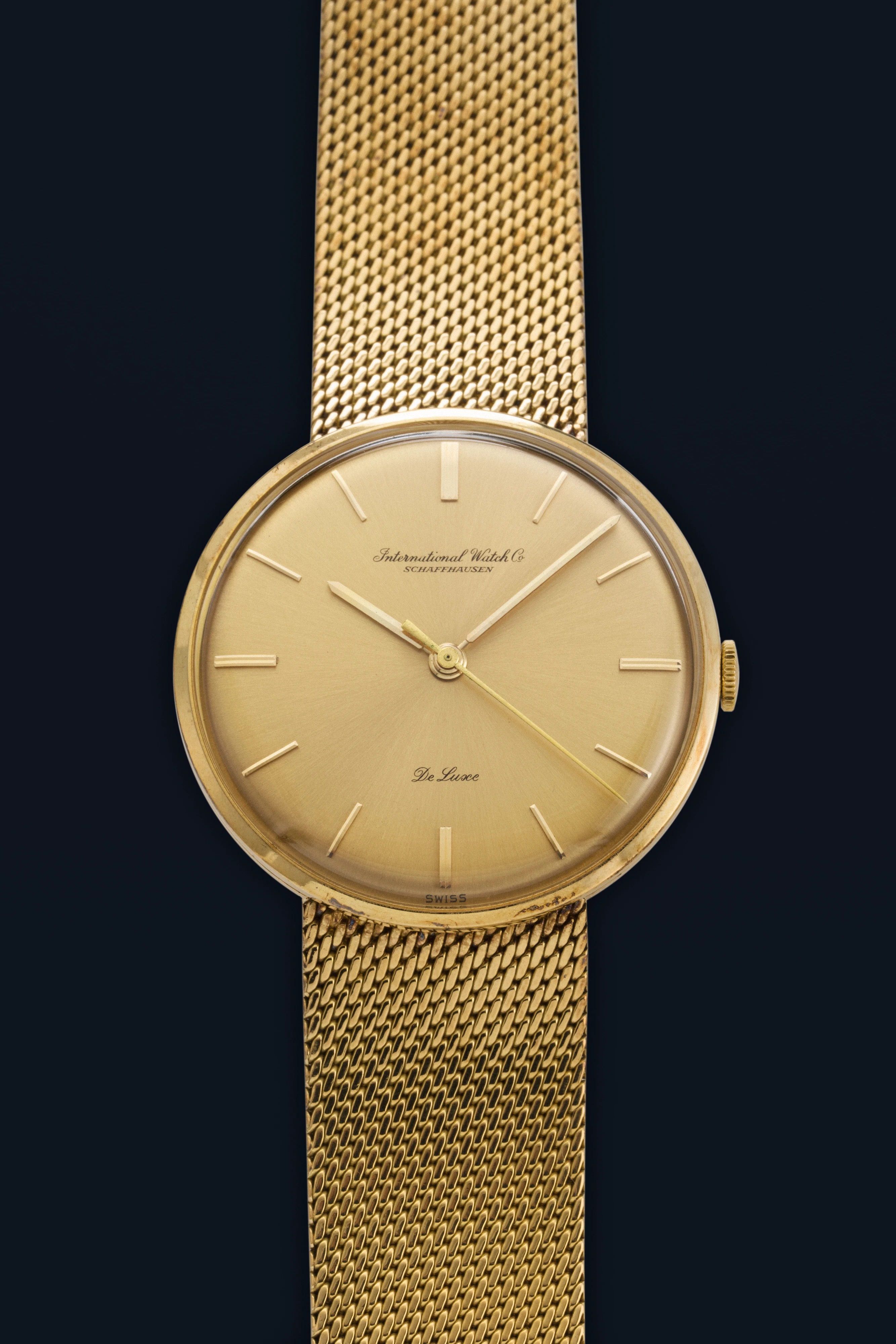 De Luxe Ref. 1210 in 18k Yellow Gold