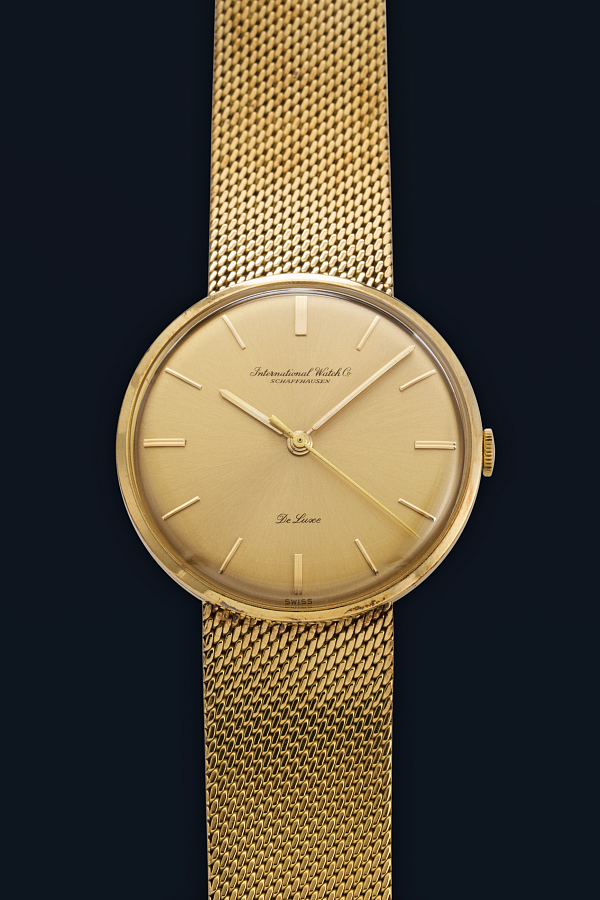 De Luxe Ref. 1210 in 18k Yellow Gold