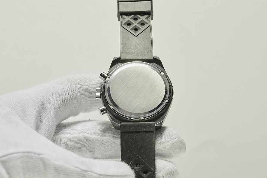 Chronomaster Revival Shadow