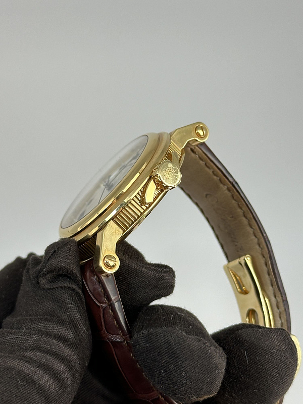Marine Automatic Big Date Yellow Gold