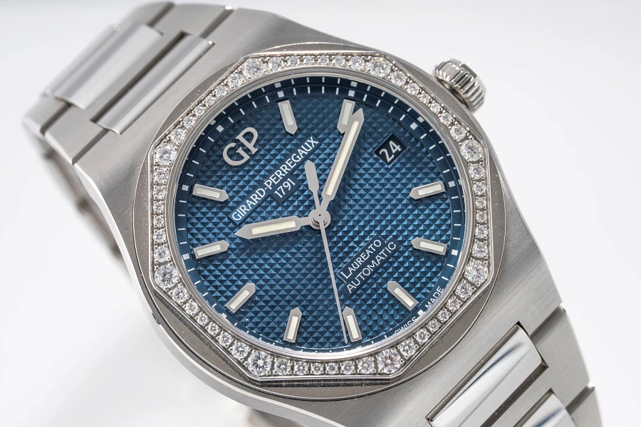 Laureato Diamonds Ref. 81005D11A431-11A in Stainless Steel