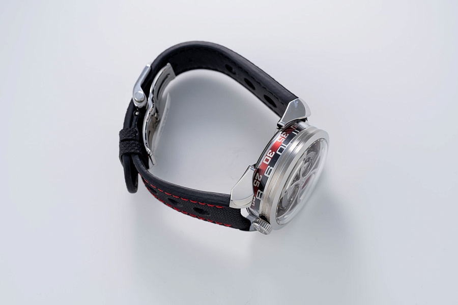 M.A.D. 1 Red in Stainless Steel