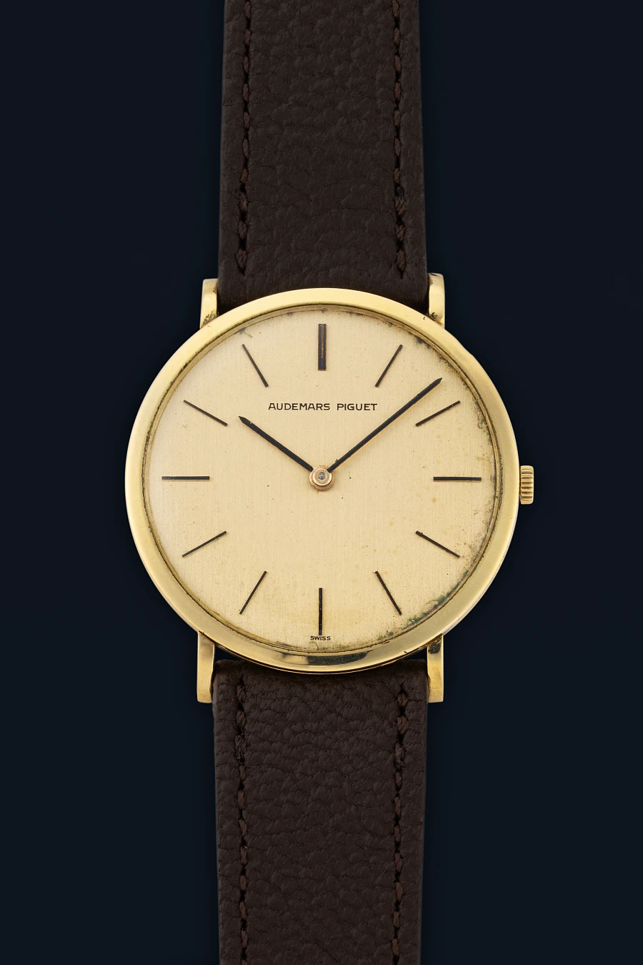 Ultra Thin Dress Watch in 18k Yellow Gold