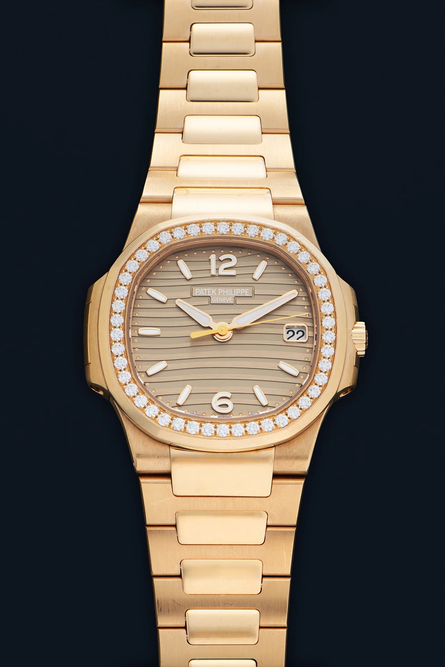 Nautilus Ref. 7010 in 18k Rose Gold