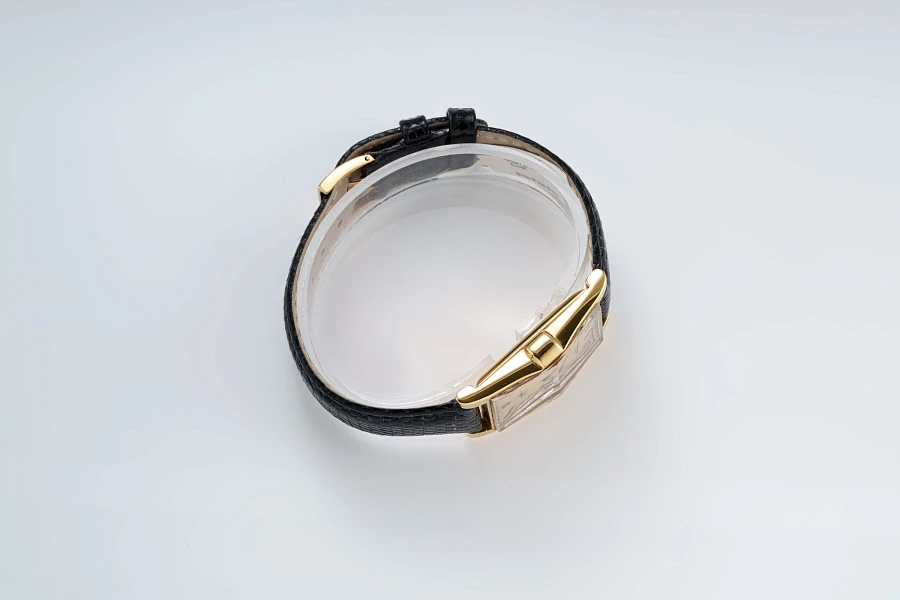 Rectangular Ref. 4591 in 18k Yellow Gold