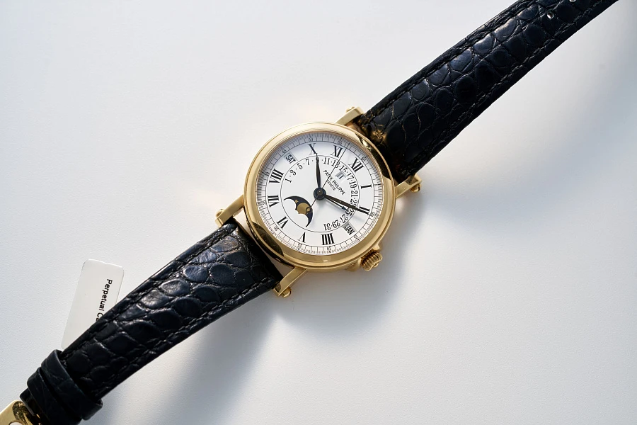 Perpetual Calendar Ref. 5059J in 18k Yellow Gold