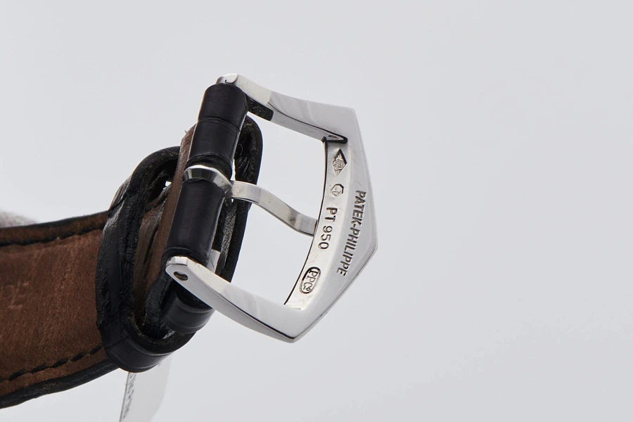 Calatrava Ref. 5196 in Platinum