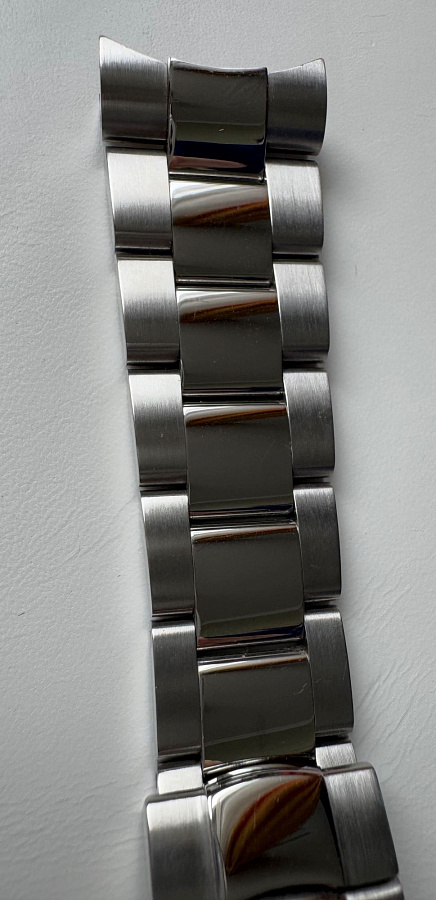 Milgauss 116400 White dial