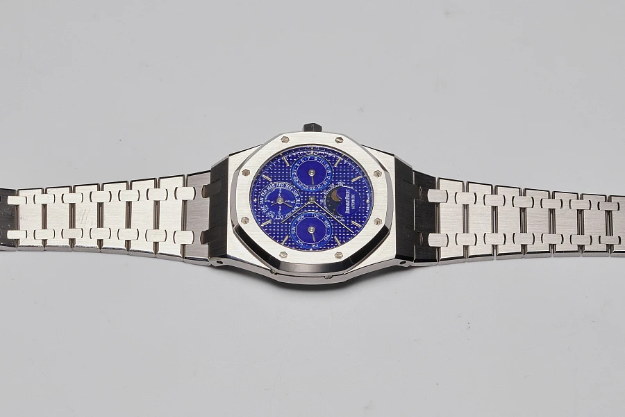Royal Oak Perpetual Calender Yves Klein