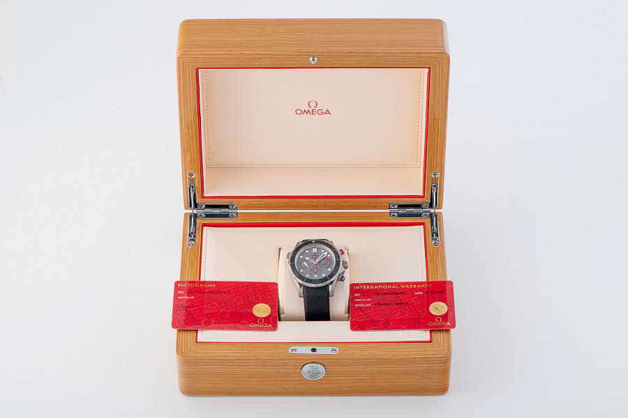 Seamaster Diver Emirates Diver 300 Titanium