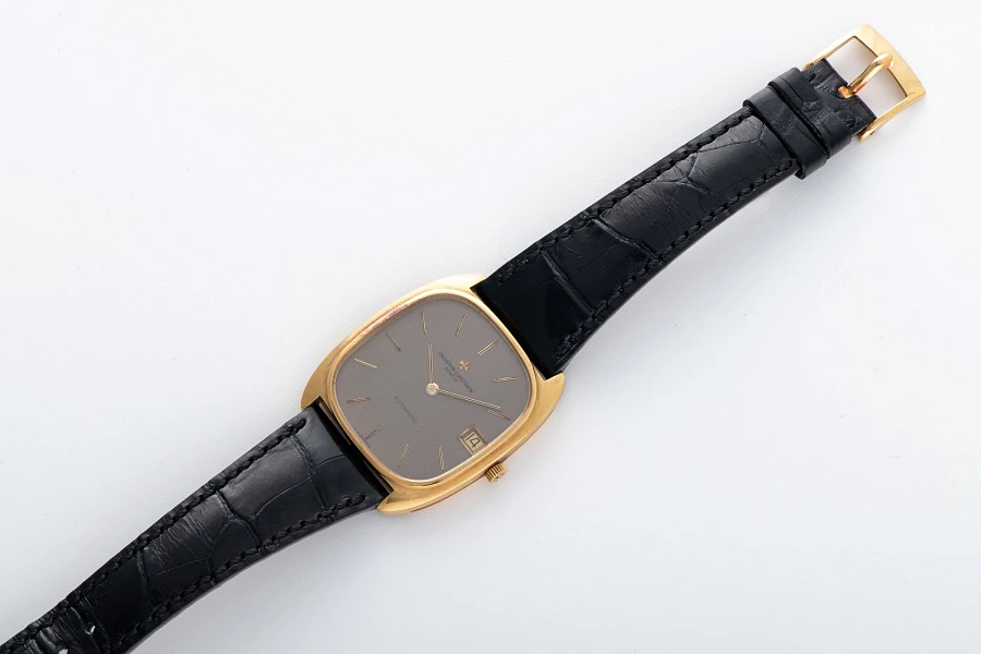 Ultra Thin Automatic Cushion Case Watch Ref. 2045 in 18k Yellow Gold