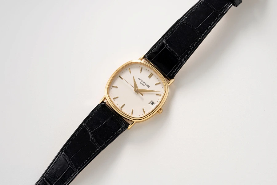 Ellipse Ref. 3734 in 18k Yellow Gold