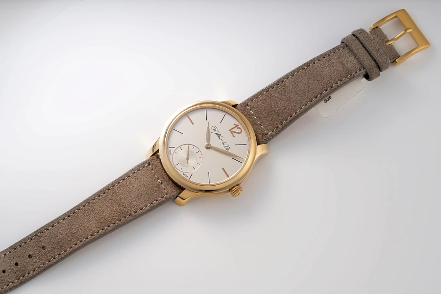 Mayu Ref. 321.503 in 18k Yellow Gold