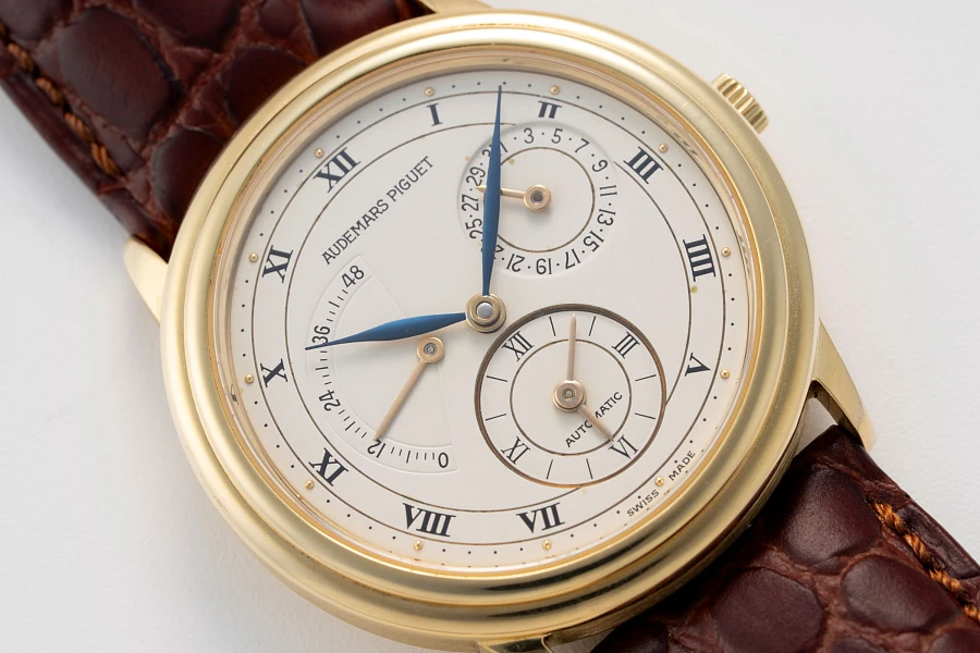 Dual Time Ref. 25685BA in 18k Yellow Gold