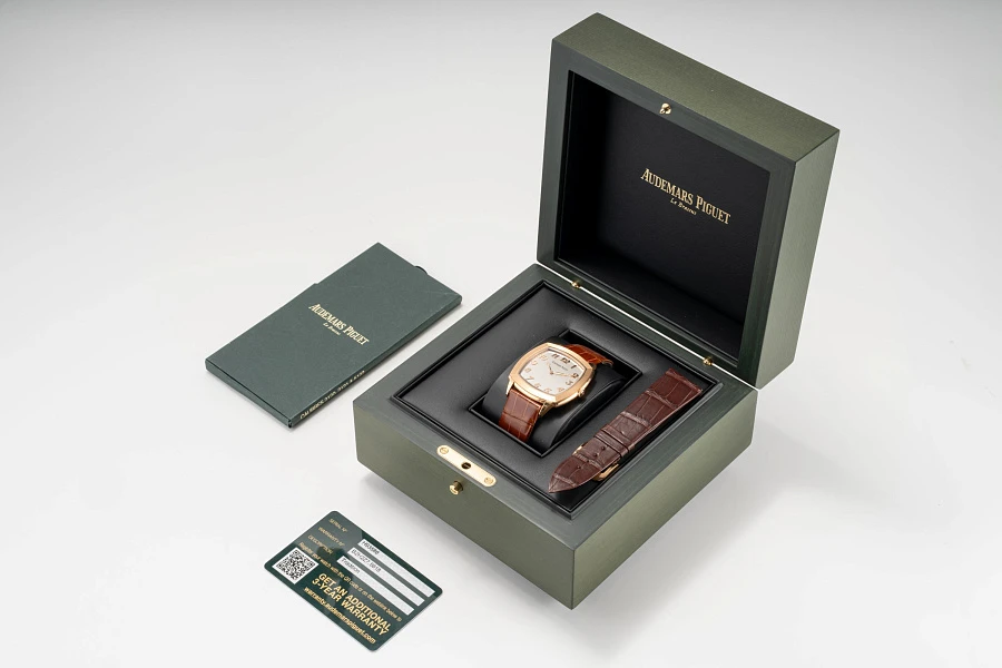 Tradition Ref. 15335OR in 18k Rose Gold