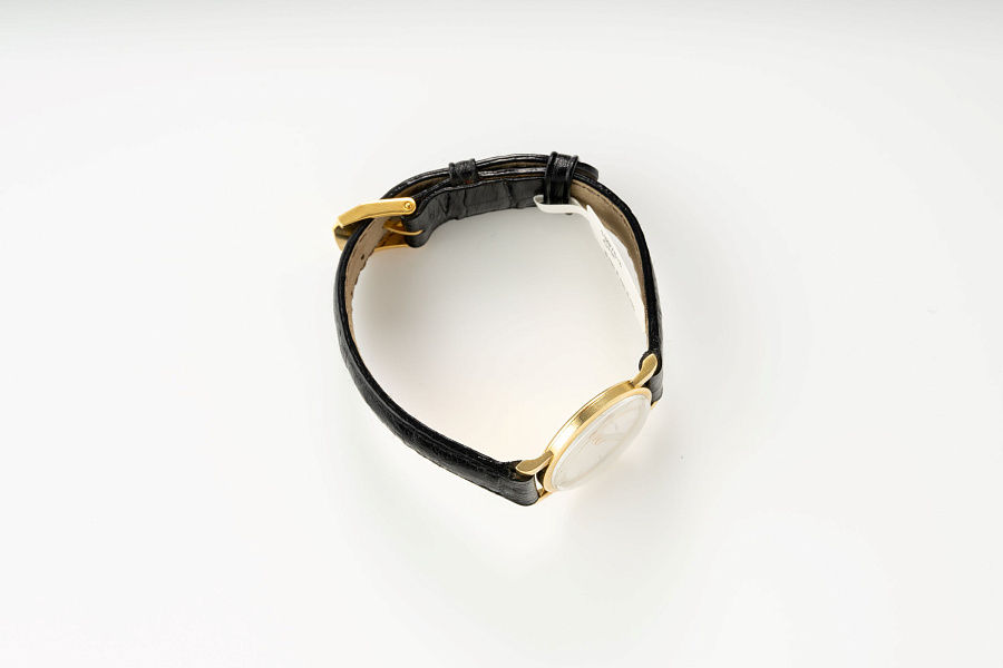Ladies Watch in 18k Yellow Gold