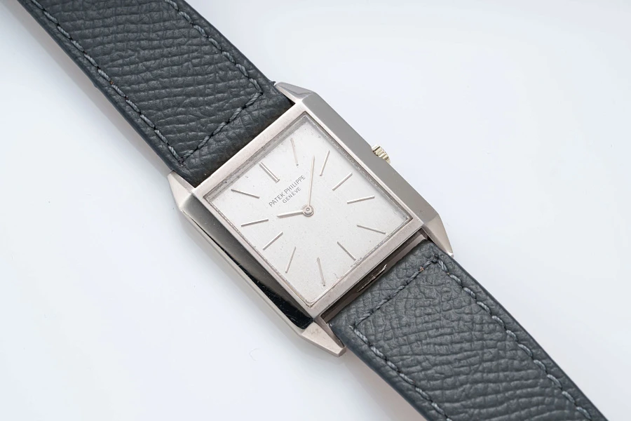 Ref. 3572 in 18k White Gold