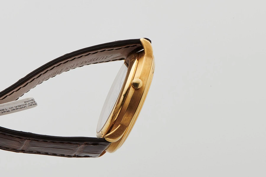 Star Wheel Ref. 25720BA in 18k Yellow Gold