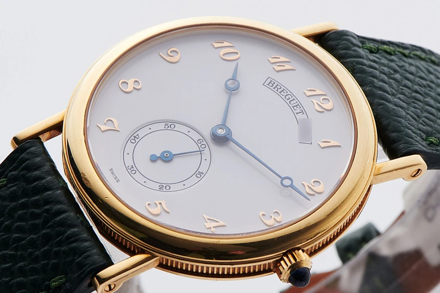 Classique Ref. 3290 Porcelain Dial