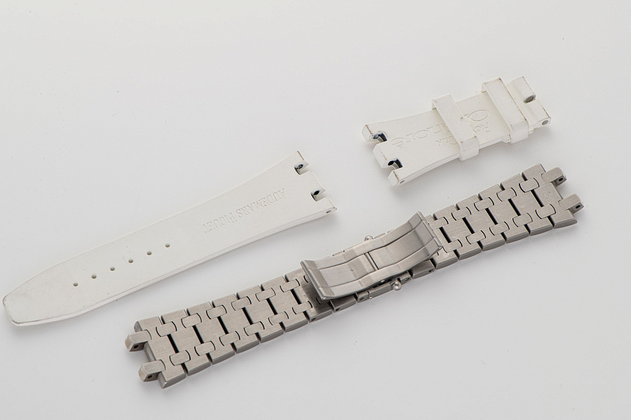 26283ST.OO Audemars Piguet Rubber Strap and Stainless Steel Bracelet
