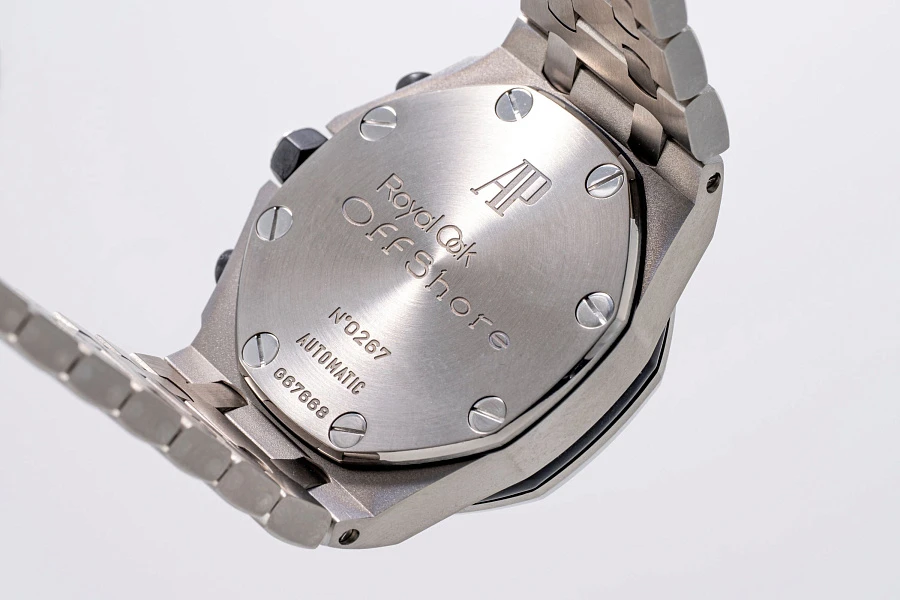 Royal Oak Offshore Ref. 26170TI in Titanium