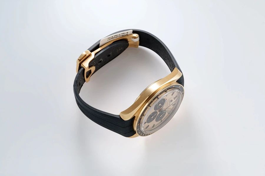 Speedmaster in 18k Yellow Gold