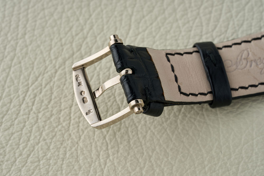 Classique Ref. 5277 in 18k White Gold