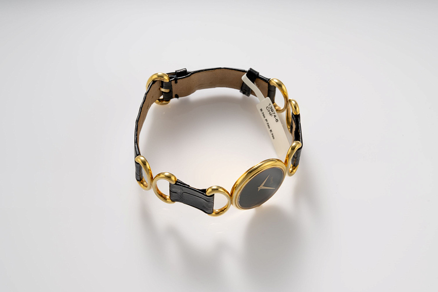 Oval Dress Watch Ref.9802D with Gold and Leather Bracelet